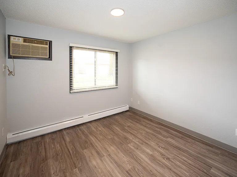 Meadow Park Apartments — Photo 21