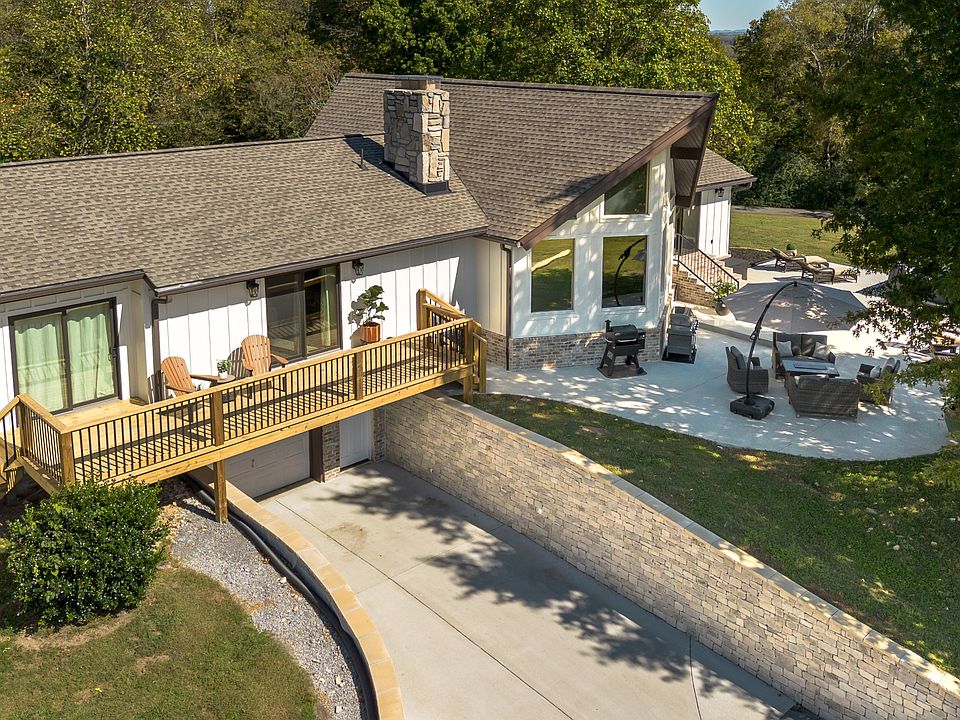 13th image of 2202 Darks Mill Rd