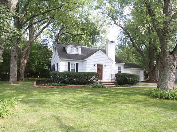 2nd image of 2524 Fairfield Ave