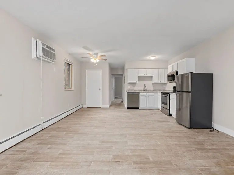 245 S 2nd St #11 — Photo 6