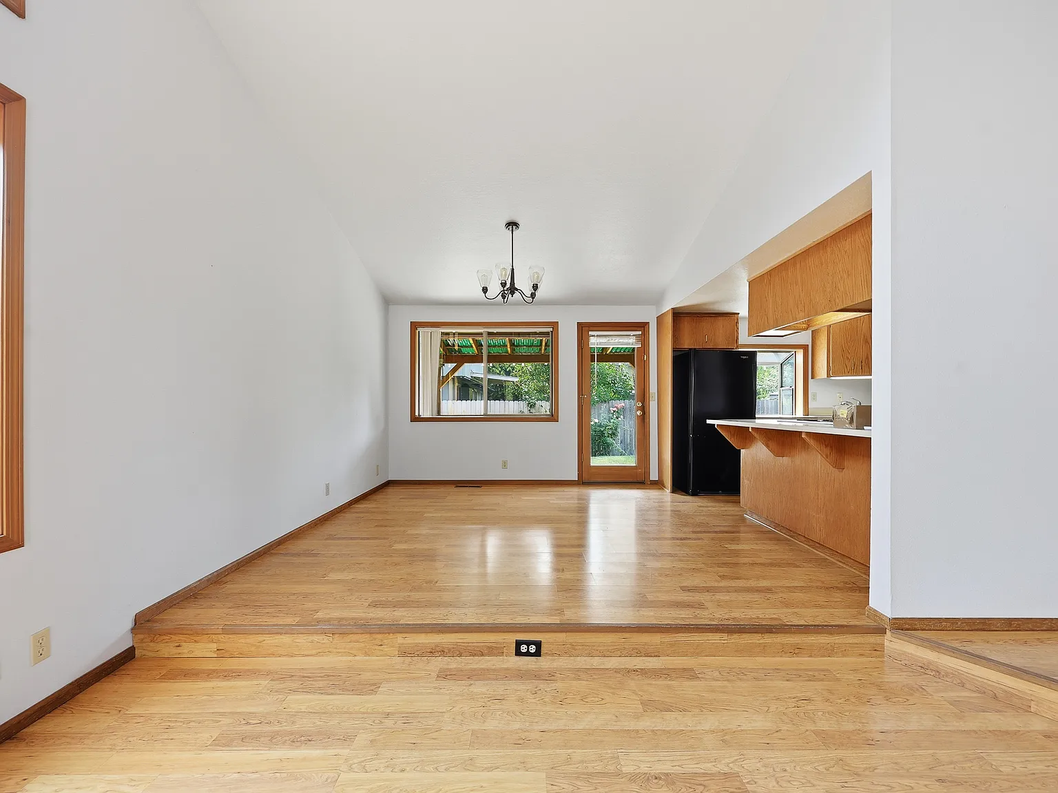 3 bed, 1526 sqft, $2,600 — Photo 2