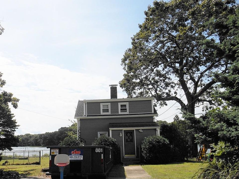 2nd image of 102 Hermit Dr
