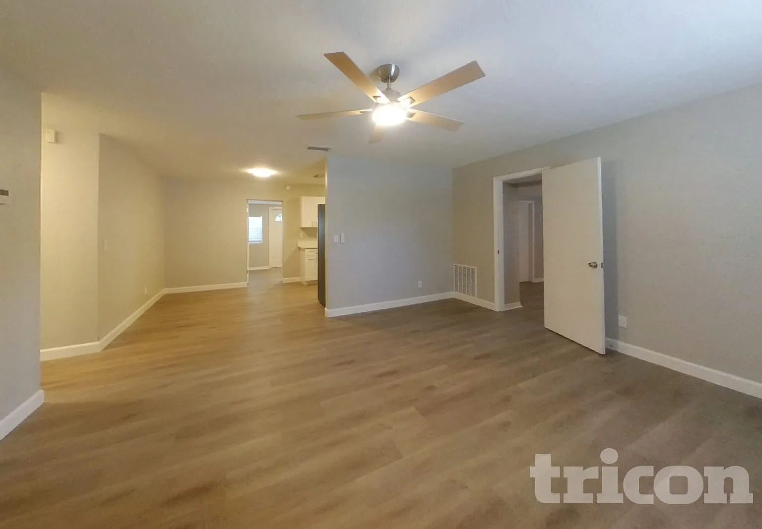 939 14th Avenue SW Largo FL — Photo 3