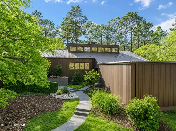 75 Lake Dornoch Drive, Pinehurst, NC 28374
