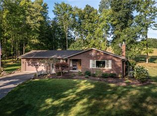 616 W Jamestown Rd, Greenville, PA 16125