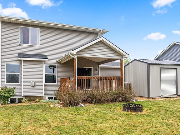 5th image of 1402 Green Hills Dr