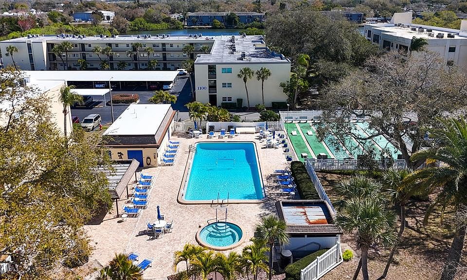 1st image of 11485 Oakhurst Rd #206