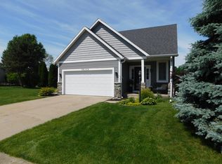 55325 Windswept Ln, New Carlisle, IN 46552