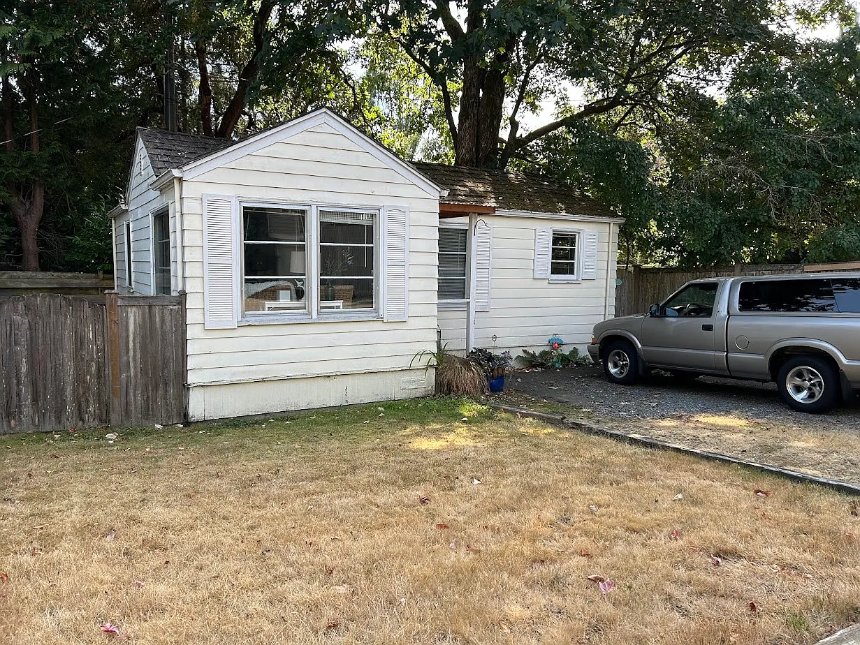 15114 37th Ave NE photo 1