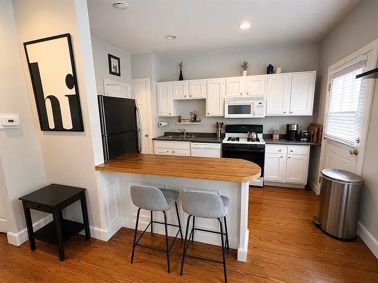 3 K Street Pl #1 — Photo 1