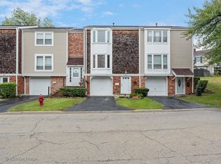 1932 Whitingham Ln, Hoffman Estates, IL 60169