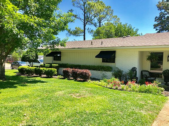 5th image of 226 Lancashire Dr