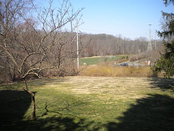 Side view towards park