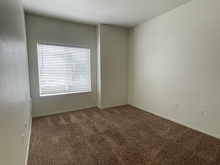 Fountain Valley Apartments — Photo 29