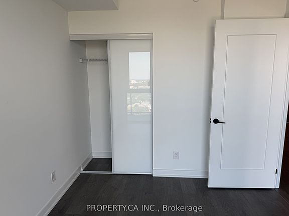5th image of 5 Defries St #2513