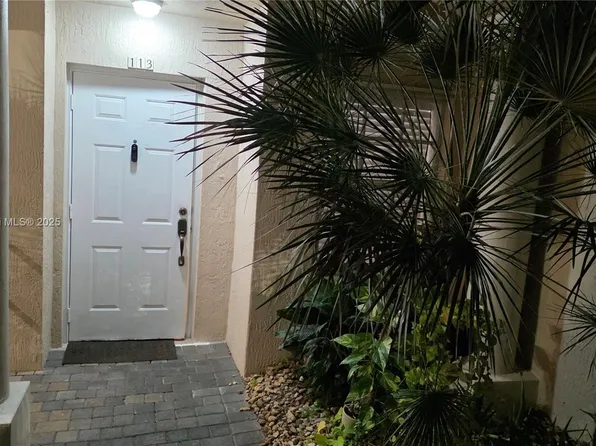 5670 NW 116th Ave APT 113, Doral, FL 33178
