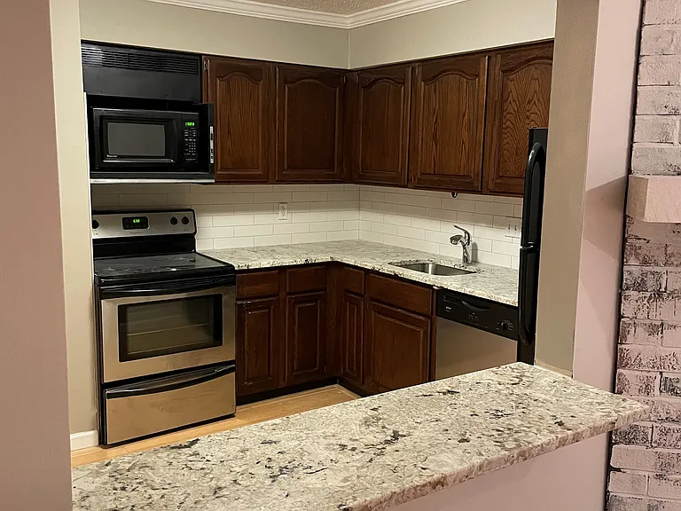 4355 Maryland Ave #415 — Photo 8