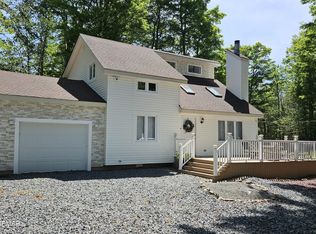 9732 Cardinal Ln, Tobyhanna, PA