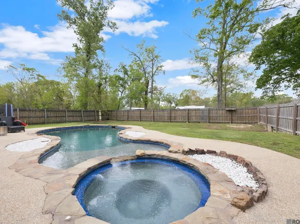 18241 Old Trail Dr, Prairieville, LA 70769