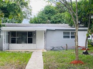 930 SW 29th Way, Fort Lauderdale, FL 33312