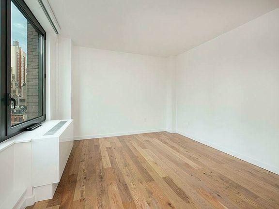 5th image of 411 W 35th St #8P