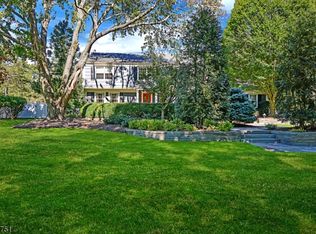 15 Kensington Rd, Basking Ridge, NJ 07920