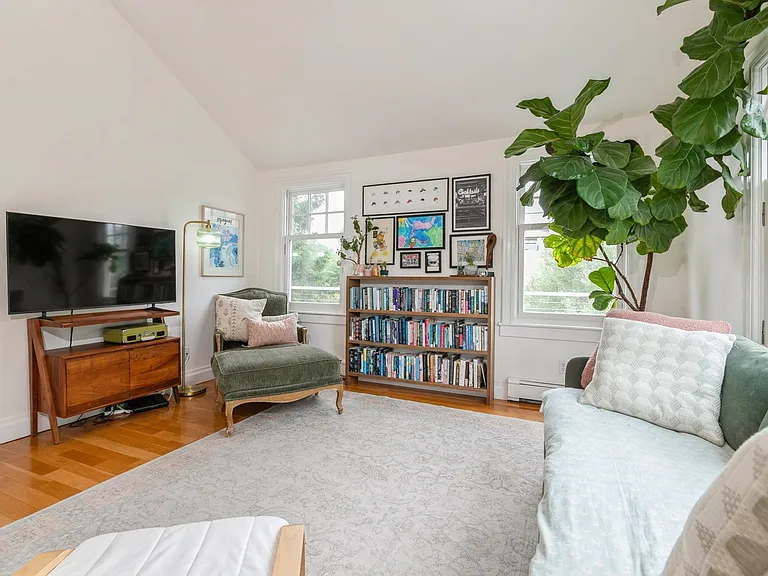 17 S Geneva Ct — Photo 8