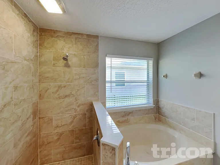 13698 Devan Lee Dr N — Photo 10