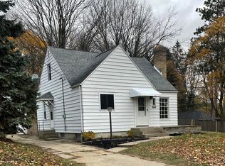 1035 Cogswell St NW, Grand Rapids, MI 49544