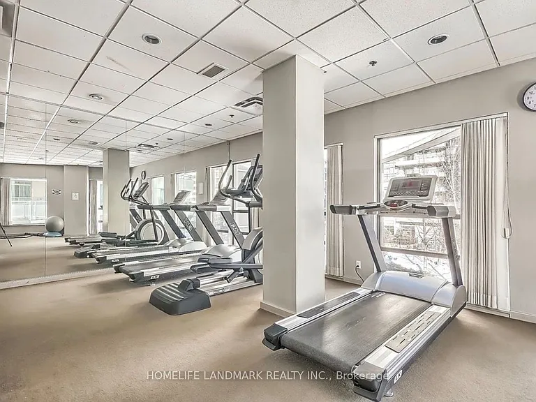 23 Hollywood Ave #711 — Photo 25