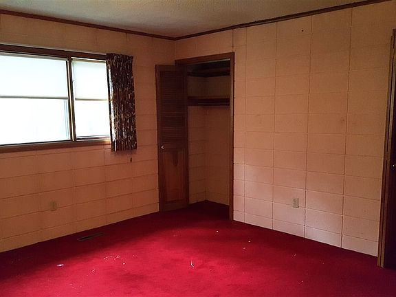 4th image of 439 Greenwood Dr