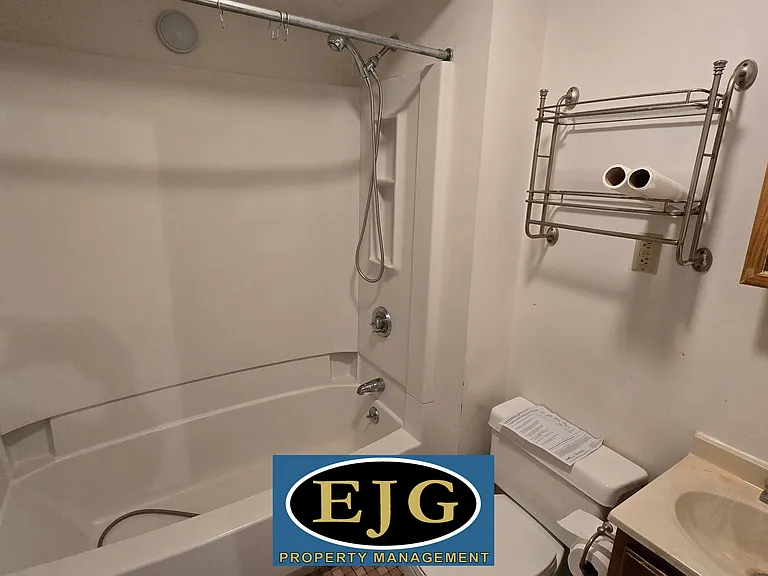 92 Hume Ave #1 — Photo 33