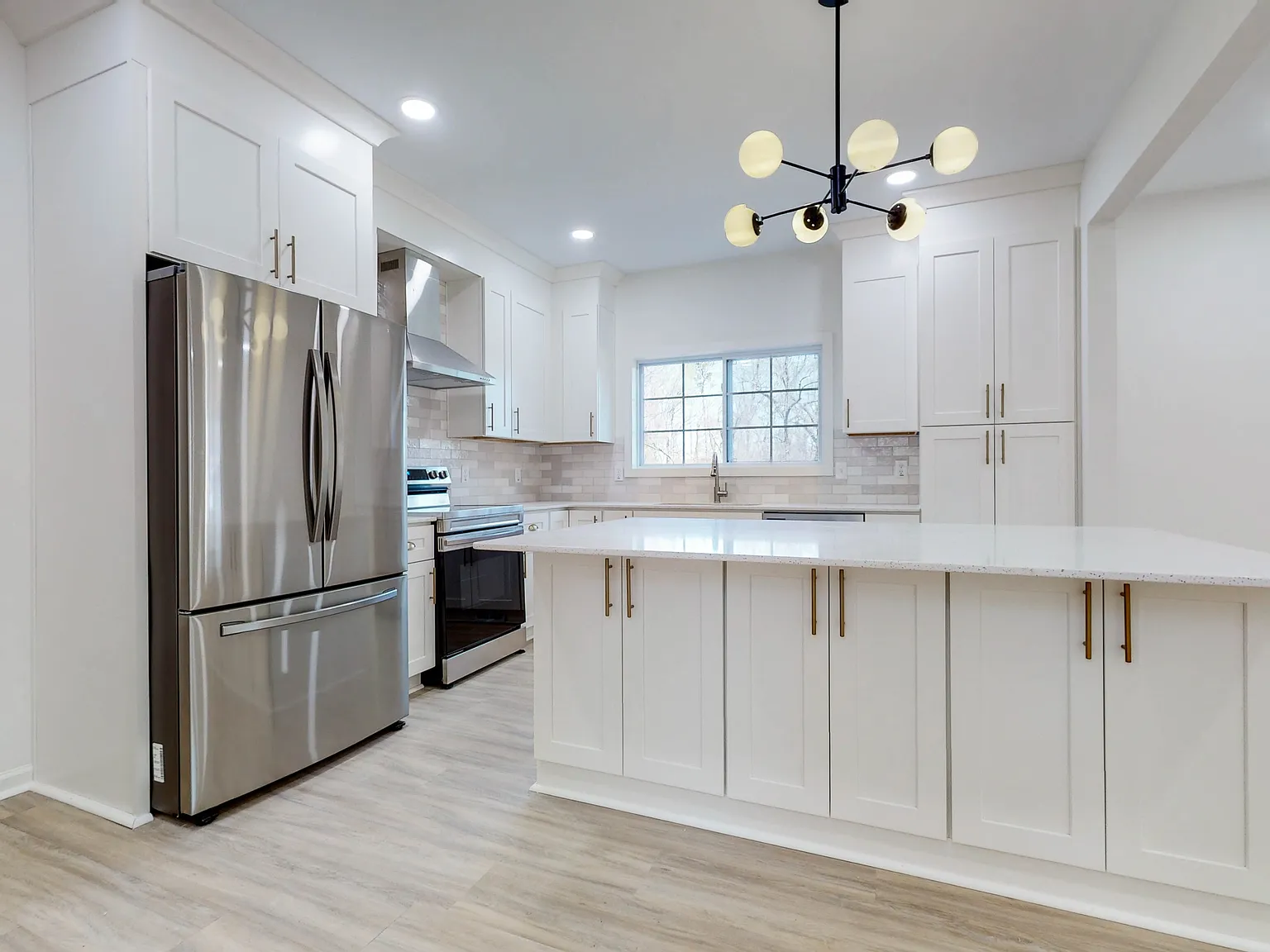 4 bed, 3.5 bath, 1900 sqft, $2,600 — Photo 4