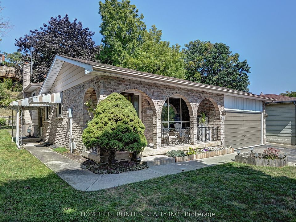 1st image of 121 Forest Rd