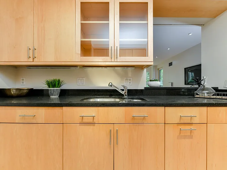 492 Beacon St #13 — Photo 12