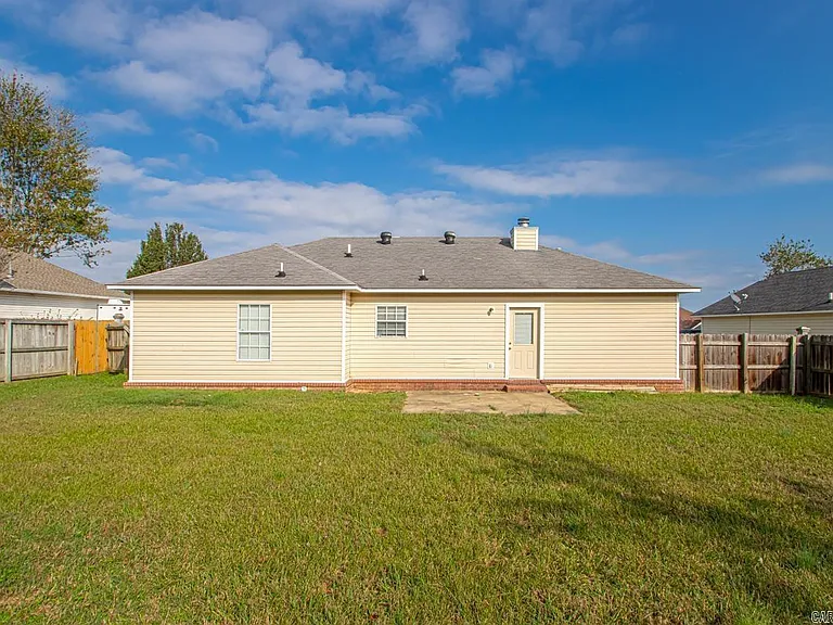 17 Azalea Dr — Photo 23