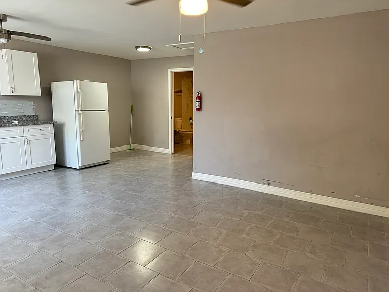 13433 Topeka St #G — Photo 2