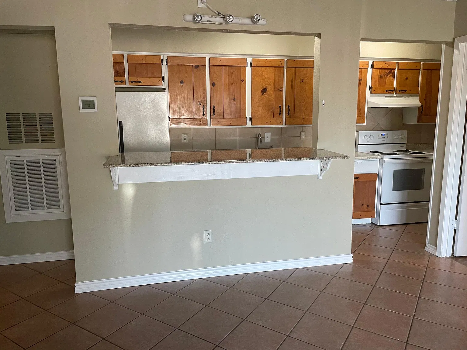 1108 Autumn Cir — Photo 3