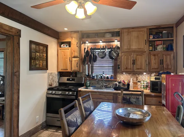 141 Higdon St, Lynnville, TN 38472