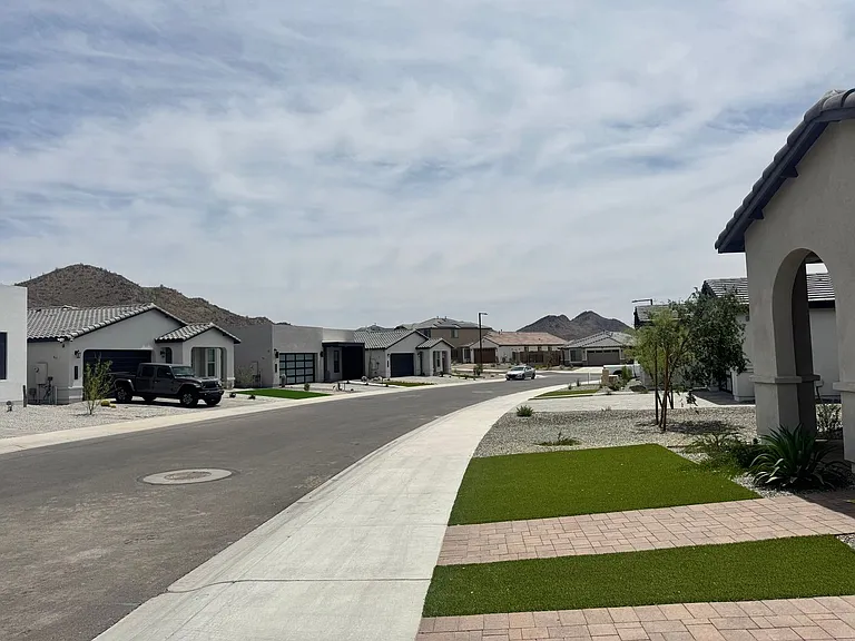 7297 W Blue Sky Dr — Photo 2