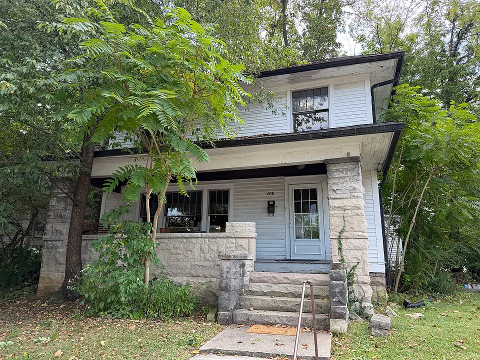 400 E Smith Ave