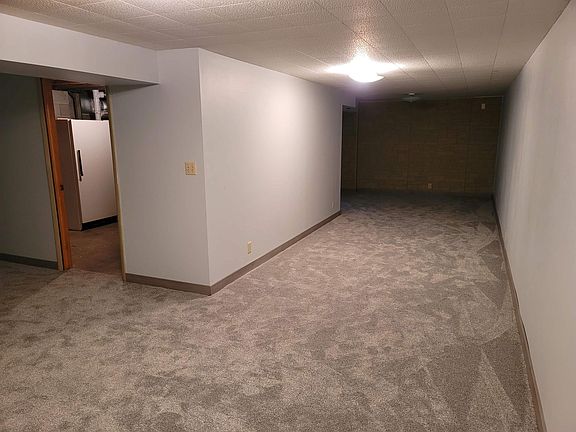 5th image of 1308 E 33rd Dr