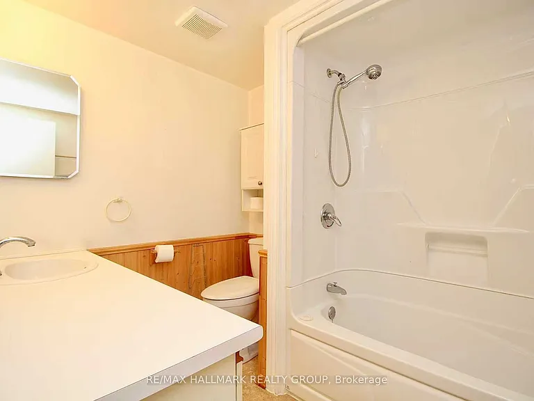 1099 Cadboro Rd #115 — Photo 10