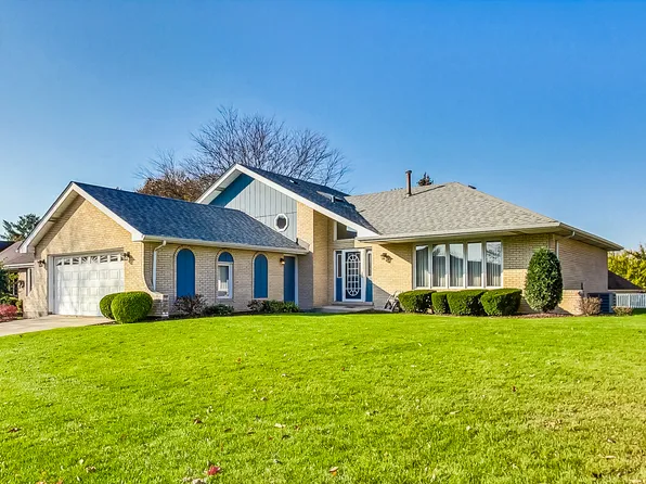 13020 S Parkside Dr, Palos Park, IL 60464