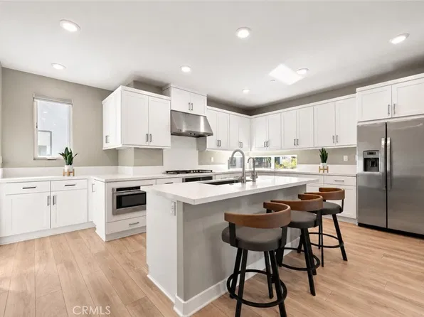 253 Waypoint, Tustin, CA 92782