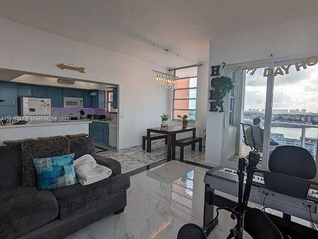 1st image of 1301 Miami Gardens Dr APT 1715W