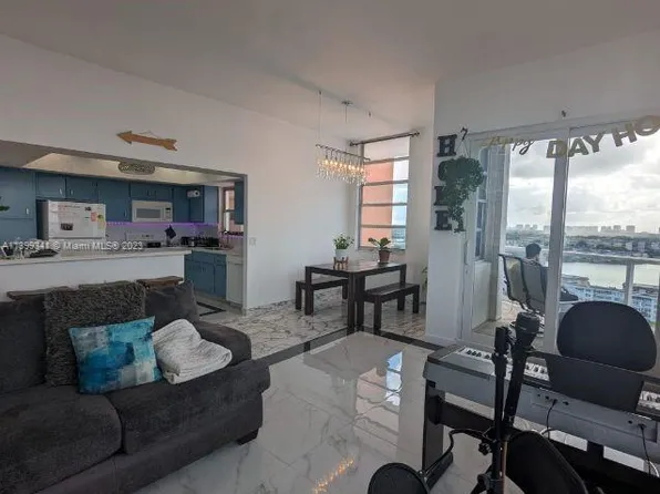 1301 Miami Gardens Dr APT 1715W, Miami, FL 33179
