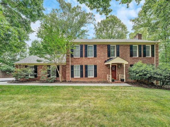 4149 Toddsbury Dr, Vinton, VA 24179