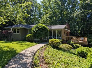 6533 Jay Miller Dr, Falls Church, VA 22041