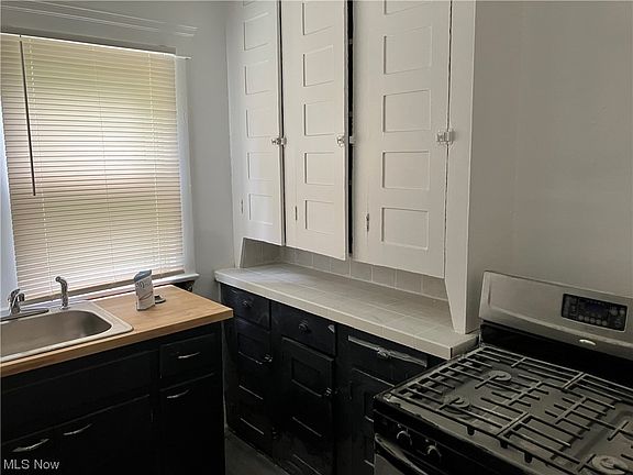 5th image of 171-173 Westwood Ave #173